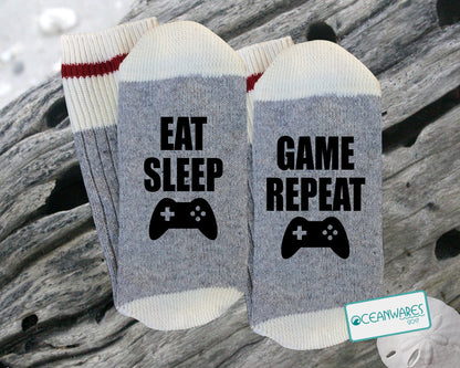 Gamer Gift, Eat Sleep game Repeat, SUPER SOFT NOVELTY WORD SOCKS.